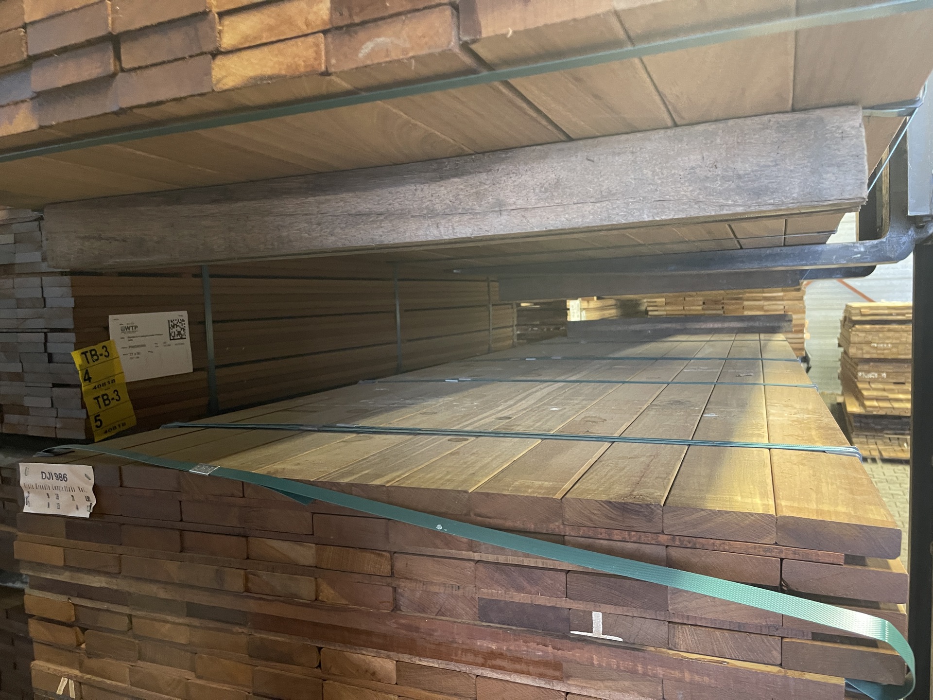 Ca. 44x Guyana Ipé Planken Geschaafd, 25x90mm, lengte 275cm